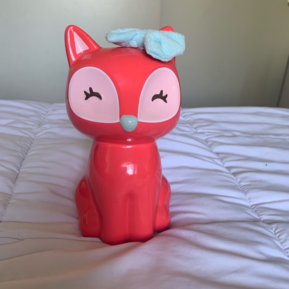 Cute piggy bank